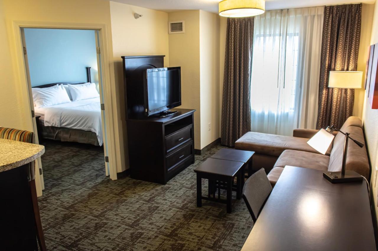 Staybridge Suites Minot, An Ihg Hotel Экстерьер фото