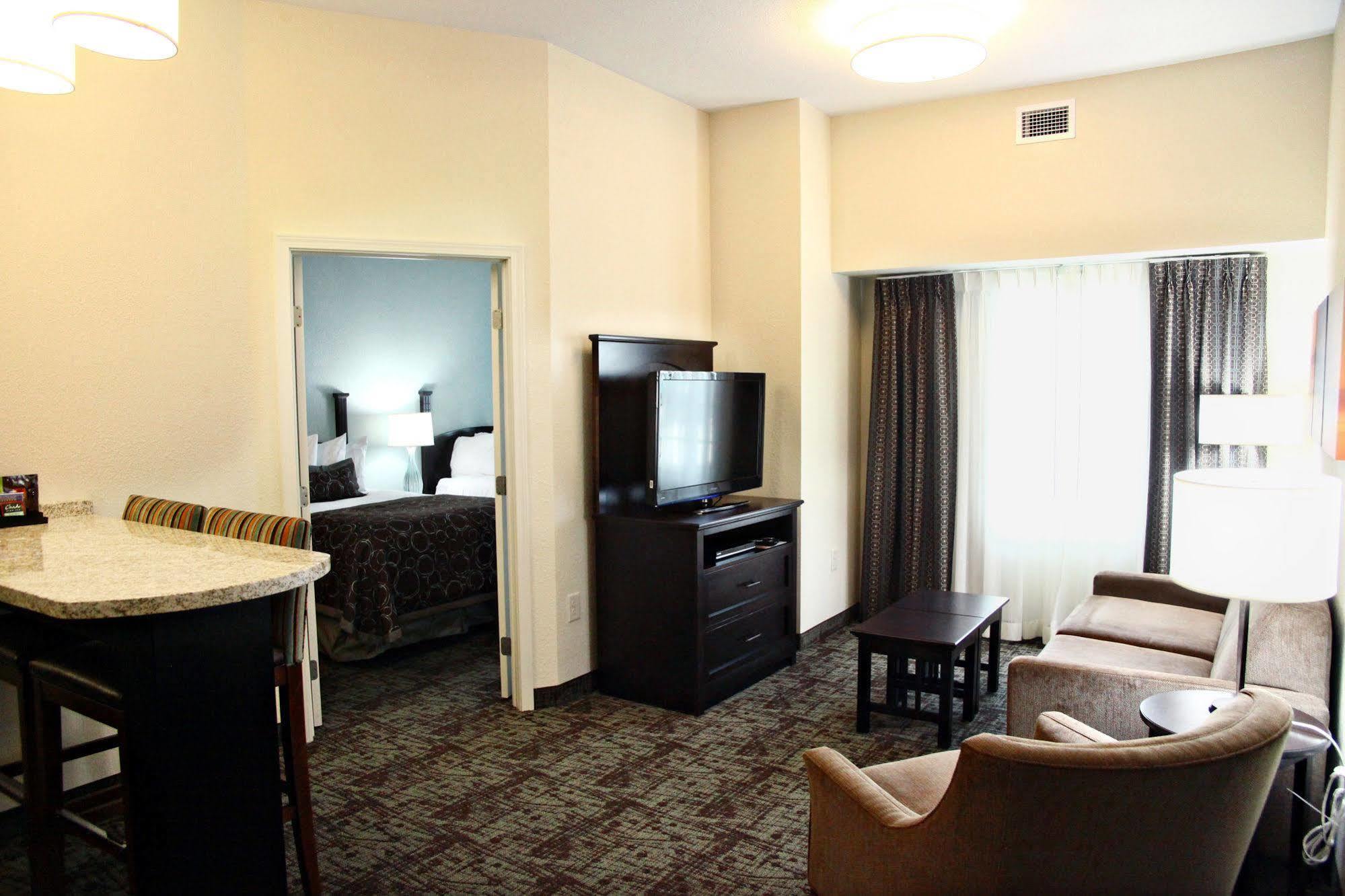 Staybridge Suites Minot, An Ihg Hotel Экстерьер фото